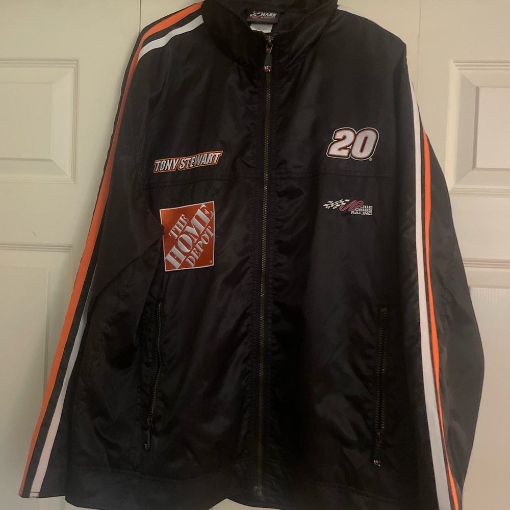 Nice tony Stewart wind breaker great for the fall or spring almost brand new